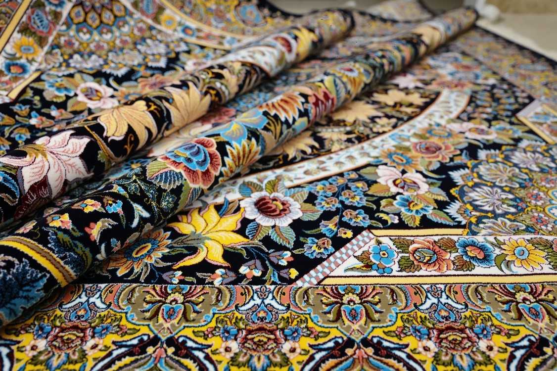 خدمات خاک گیری فرش در قالیشویی مشهد